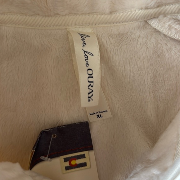 Outlay XL Jacket - Picture 2 of 8